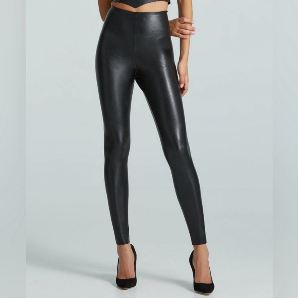 Commando Chic Black Leggings M Medium